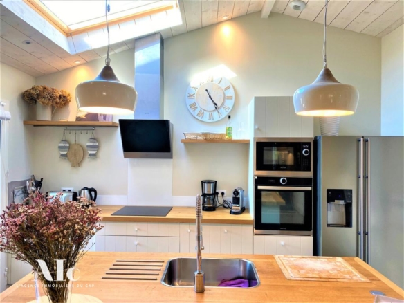 Villa bois marché Ferret