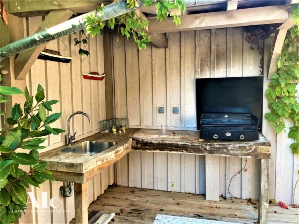 Villa bois marché Ferret