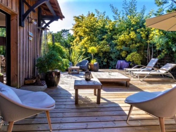 villa bois proche marché Ferret